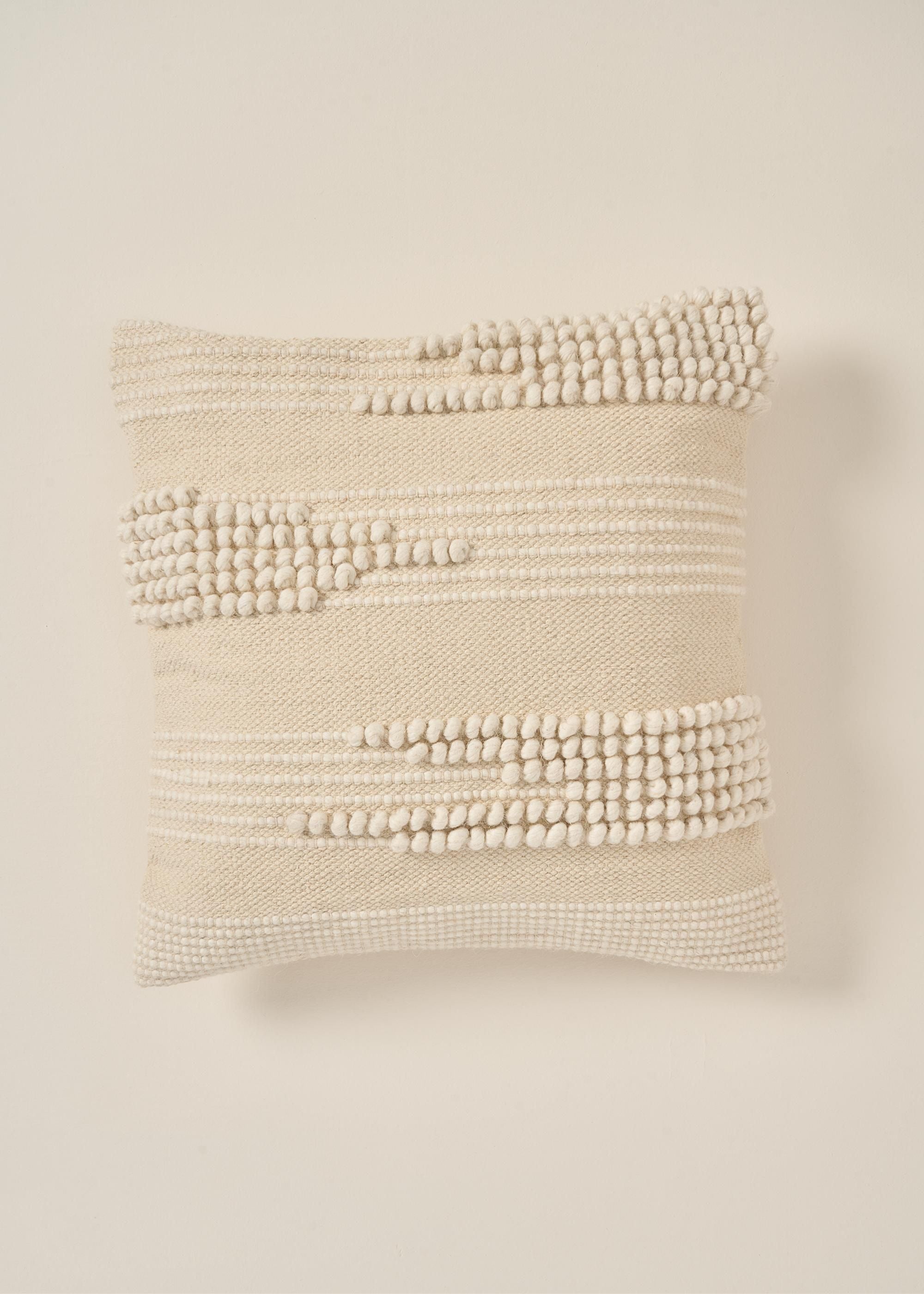 TRULY LIFESTYLE KNOTTED AND TEXTURED CREAM CUSHION
