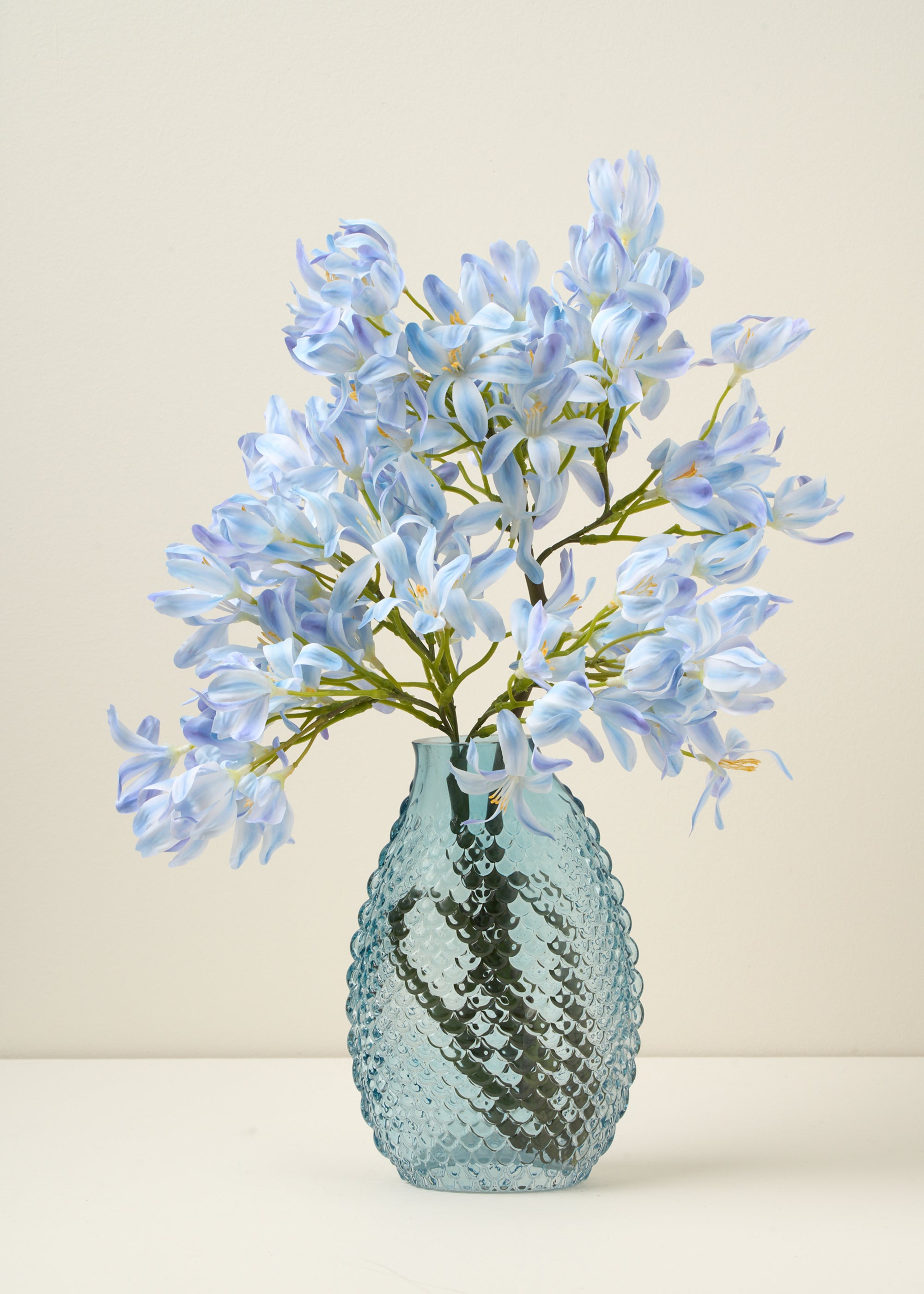 TRULY LIFESTYLE FAUX AGAPANTHAS STEMS IN BLUE BOBBLE VASE