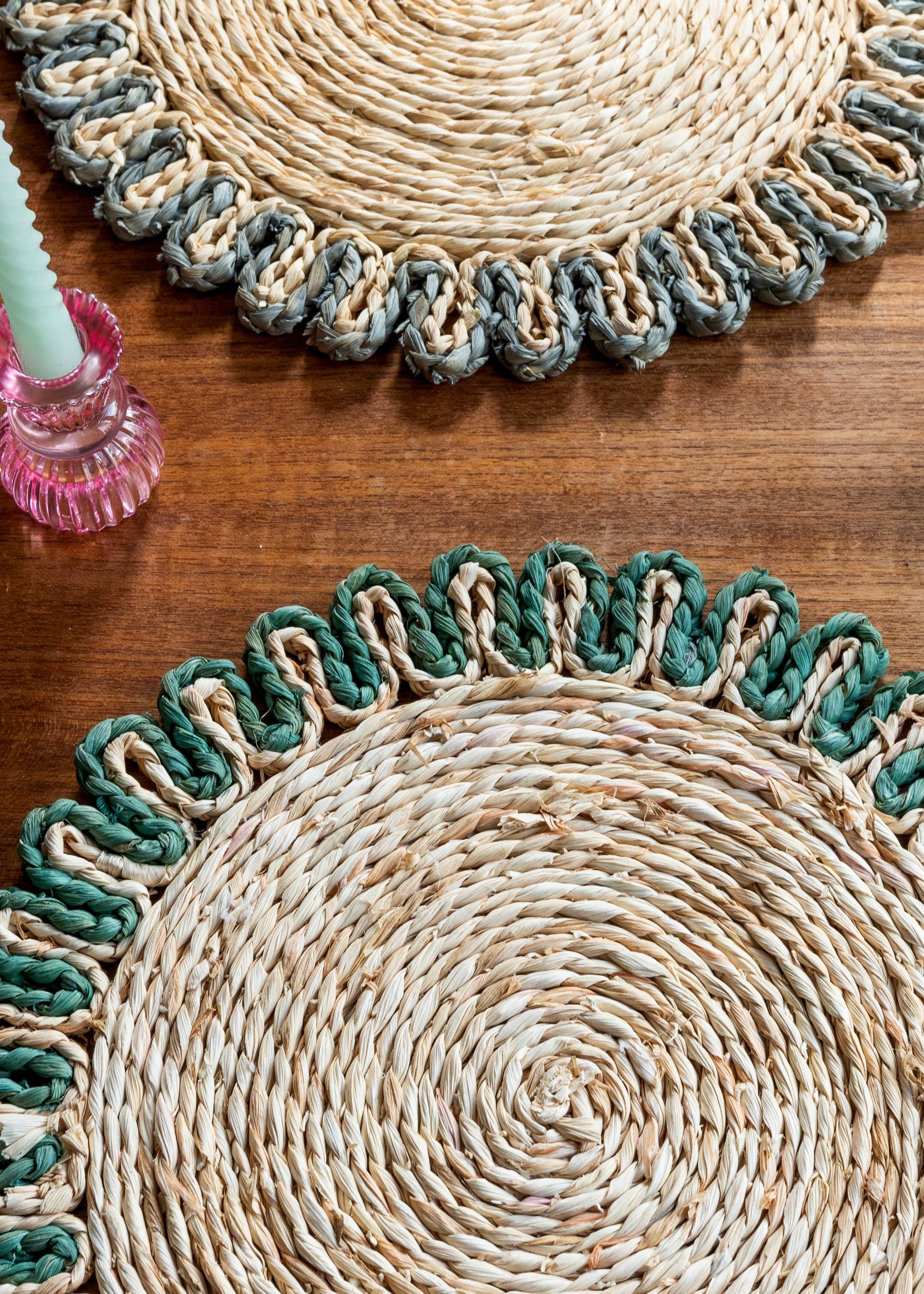 TRULY LIFESTYLE BLUE EDGED HUSK PLACEMAT ON TABLE