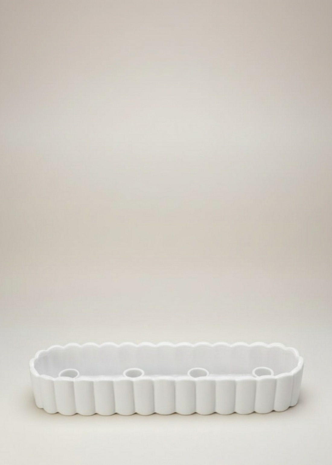TRULY LIFESTYLE WHITE CANDLE HOLDER