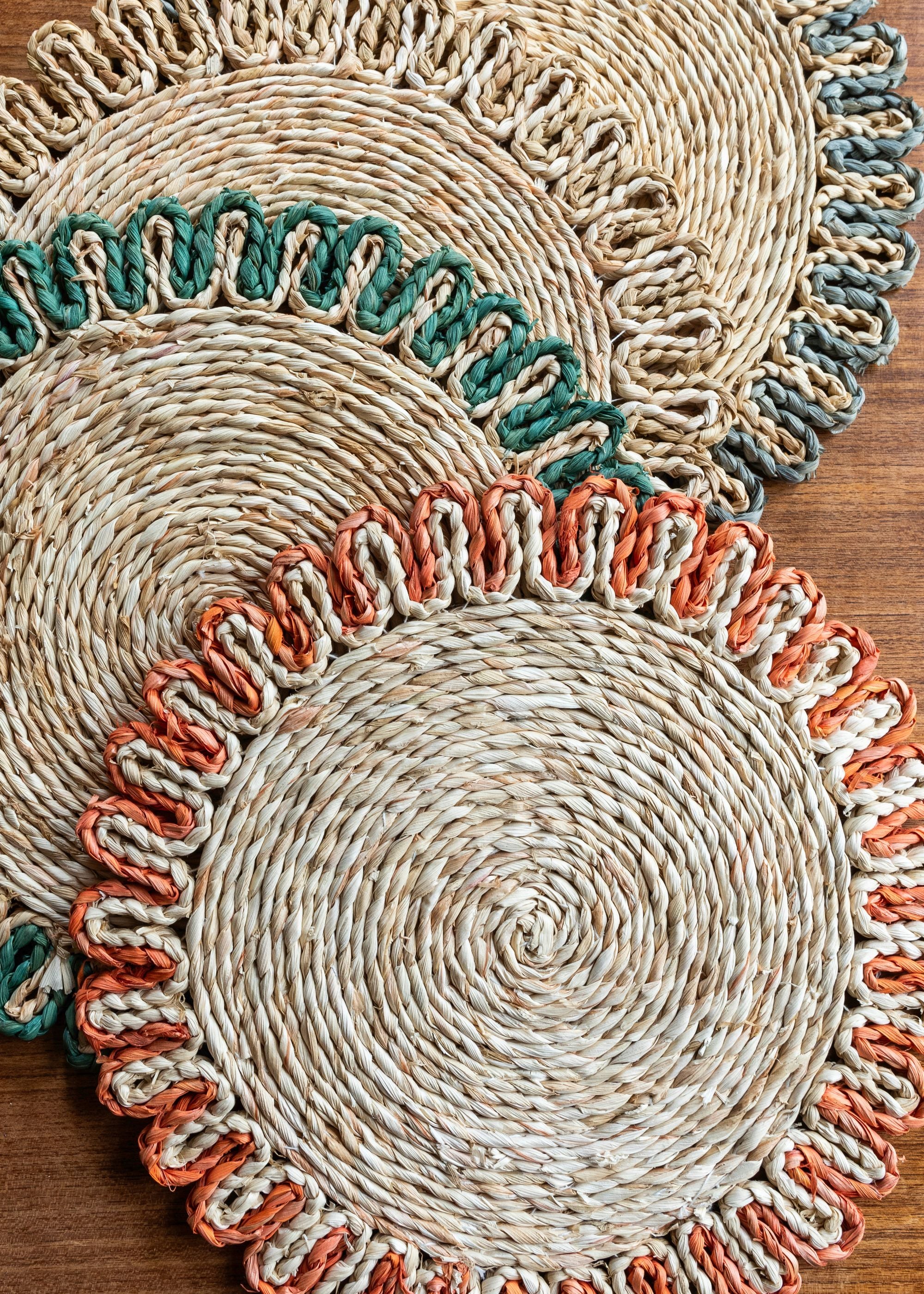 TRULY LIFESTYLE NATURAL COLOURED HUSK PLACEMAT WITH VARIOUS COLOUR OPTIONS