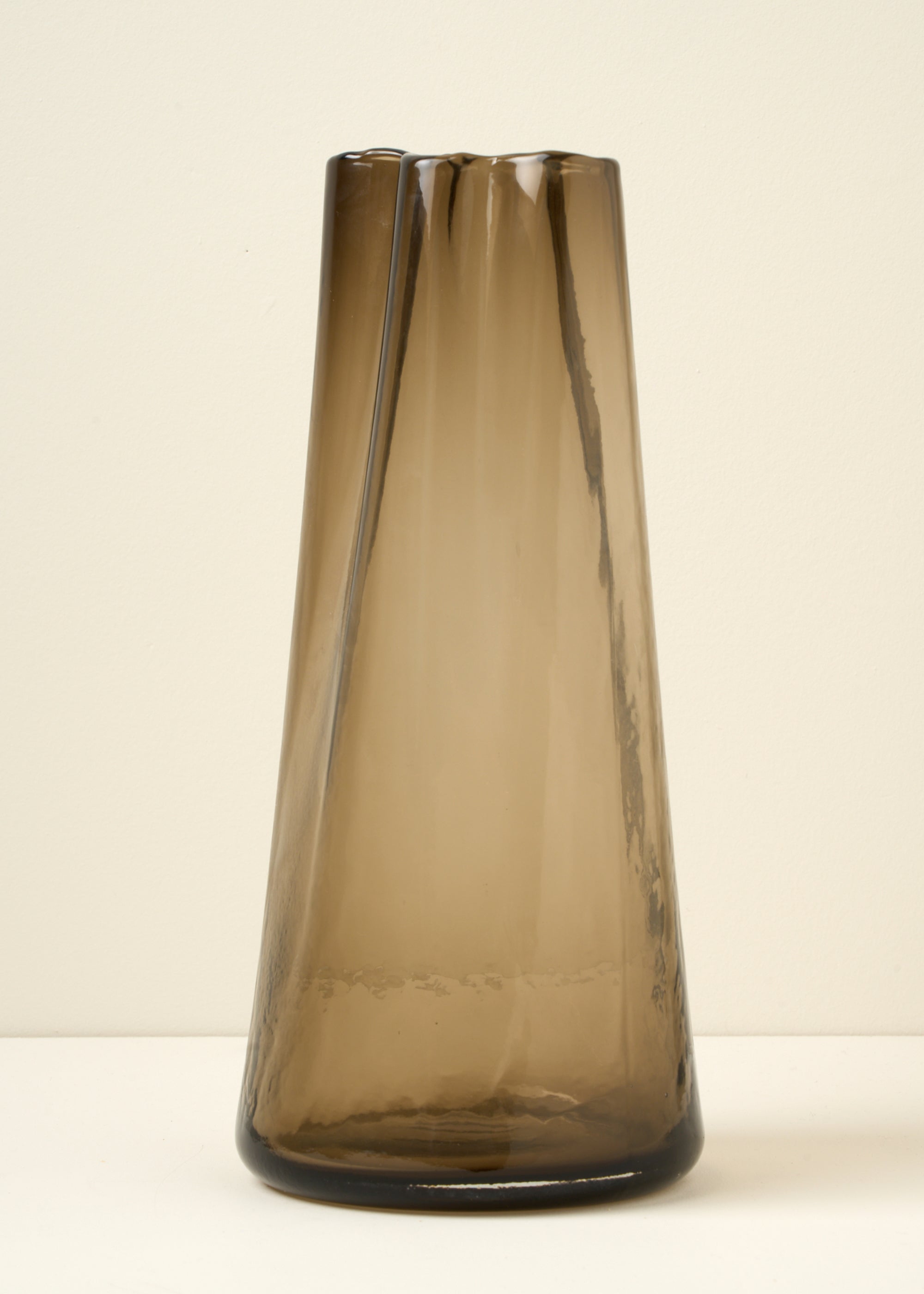 TRULY LIFESTYLE BROWN SCALLOPED VASE