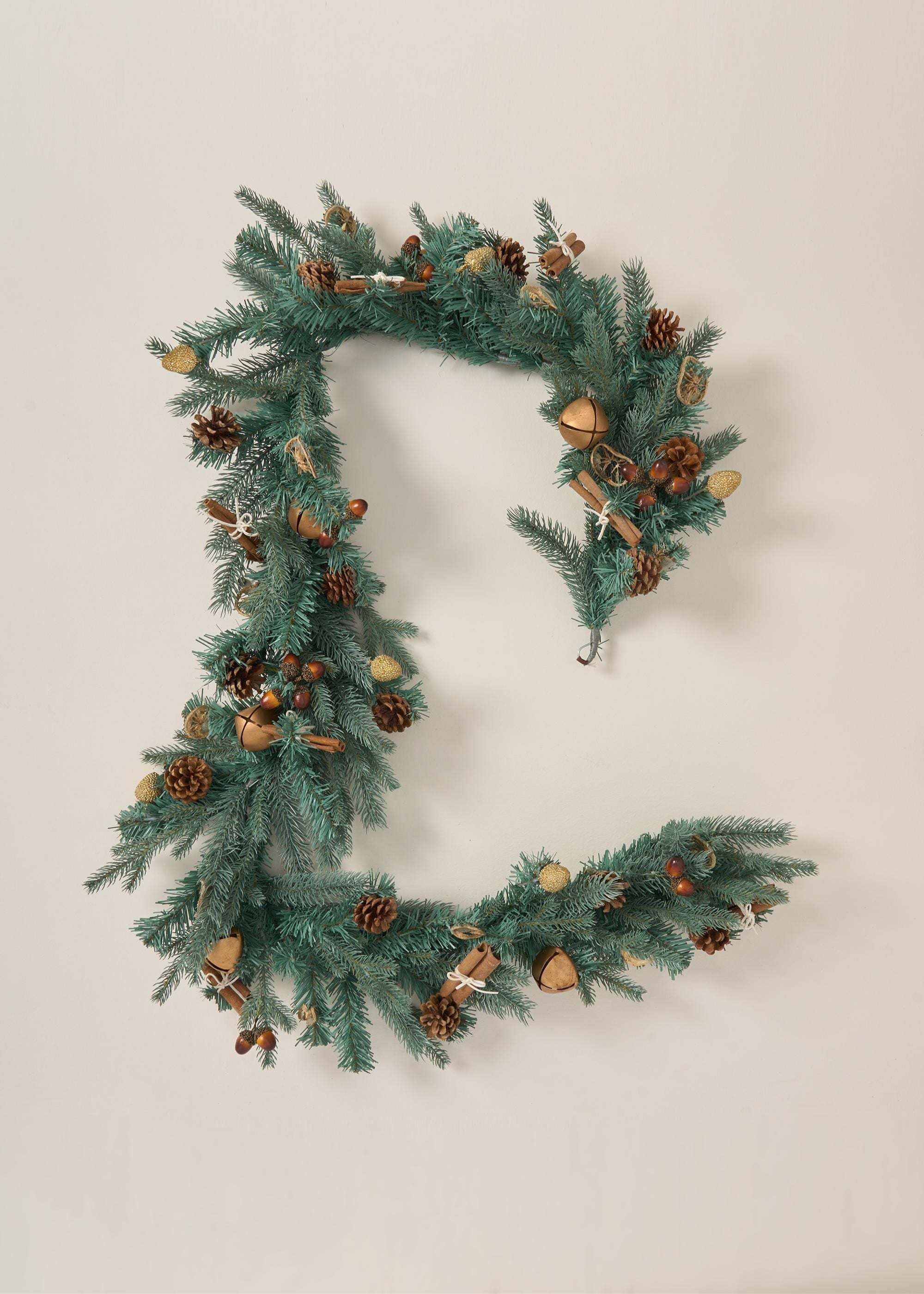 TRULY LIFESTYLE DRIED CINNAMON, ORANGE AND BROZE BELL CHRISTMAS GARLAND