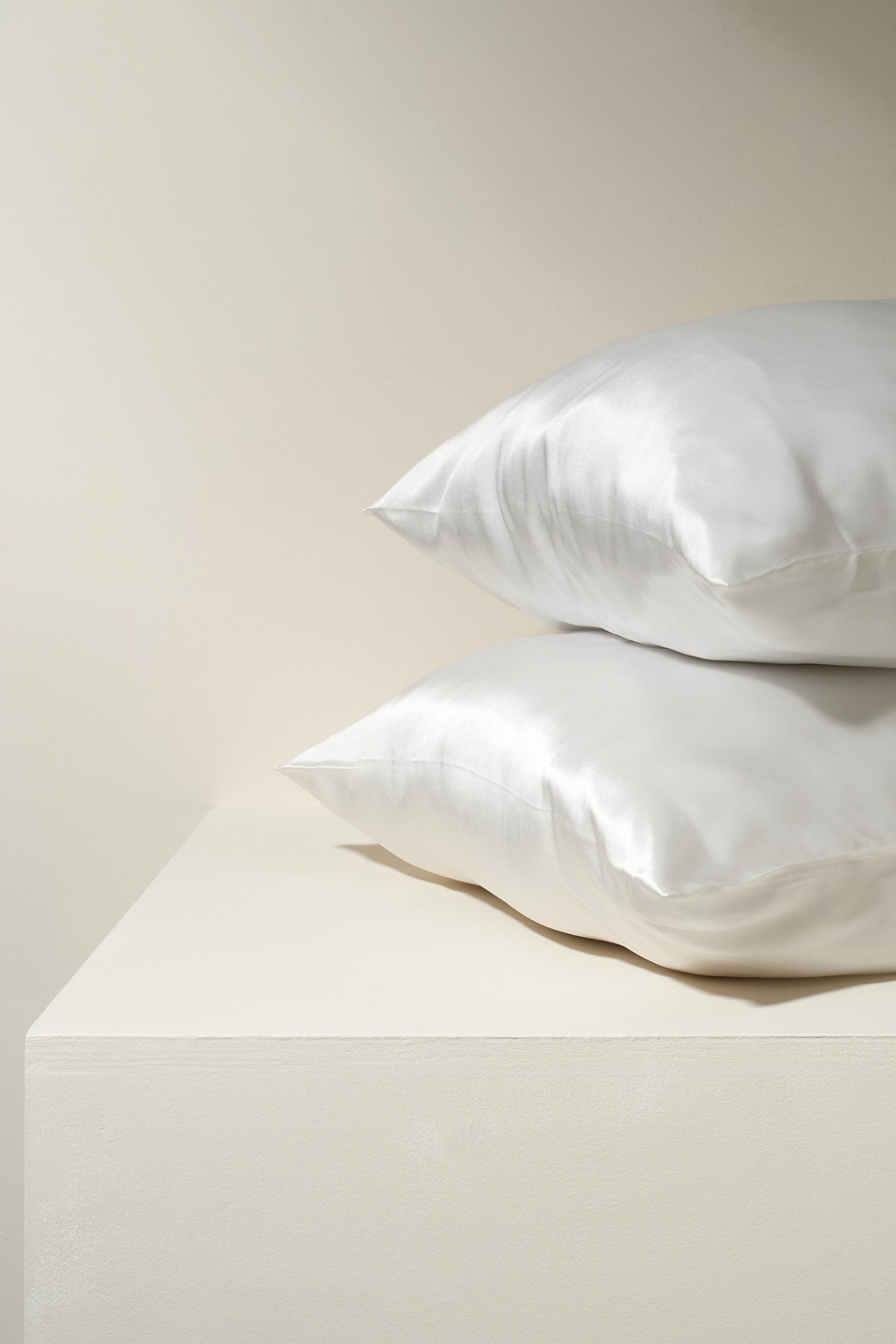 Truly Lifestyle Ivory Silk Pillowcase On Pillows
