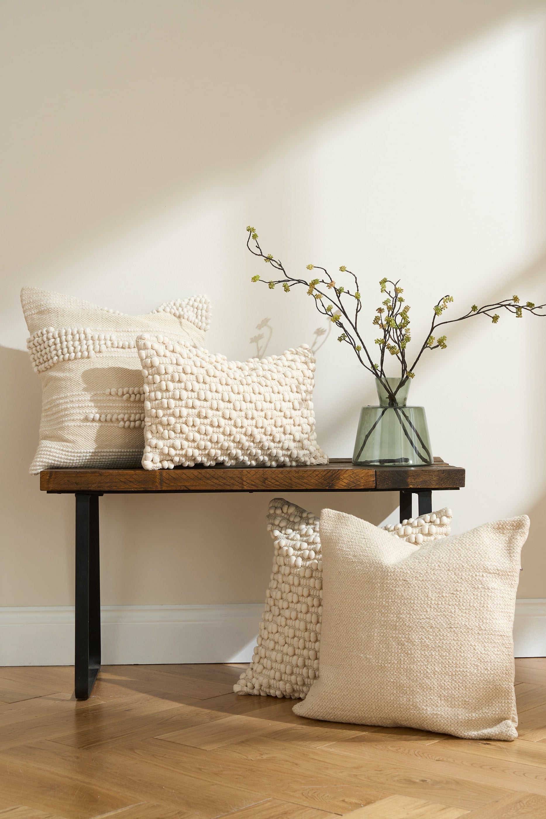 TRULY LIFESTYLE TEXTURED KNOTTED CUSHION CREAM