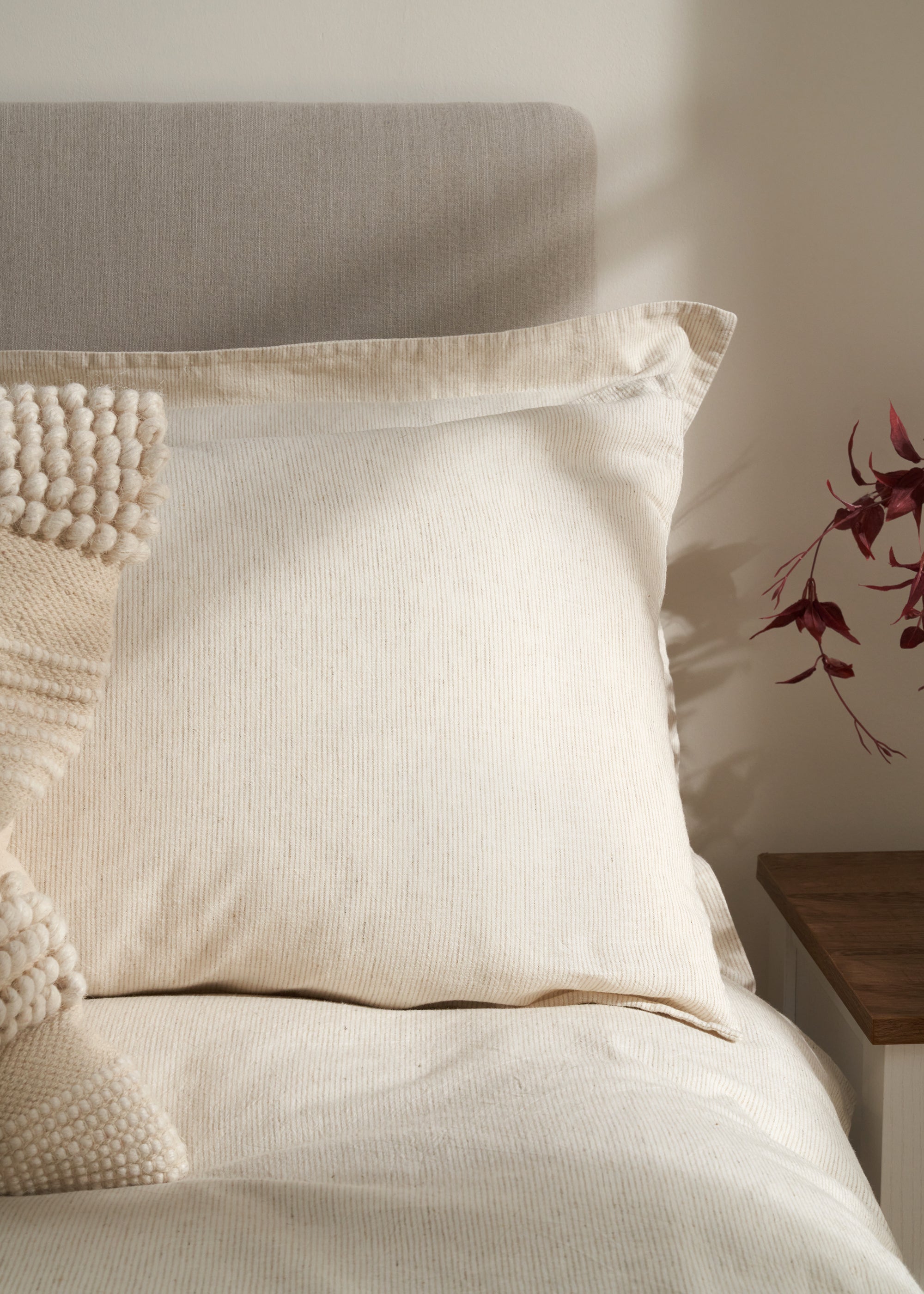 TRULY LIFESTYLE MUSHROOM STRIPED HOUSEWIFE PILLOWCASE SET ON BED