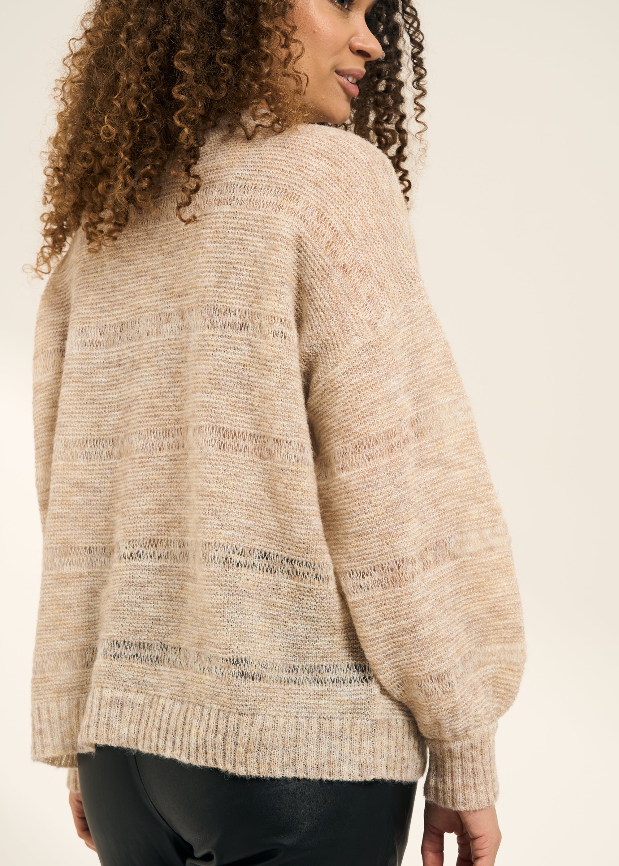 TRULY LIFESTYLE WOMENS OATMEAL OPEN KNIT JUMPER  ON MODEL FROM BEHIND