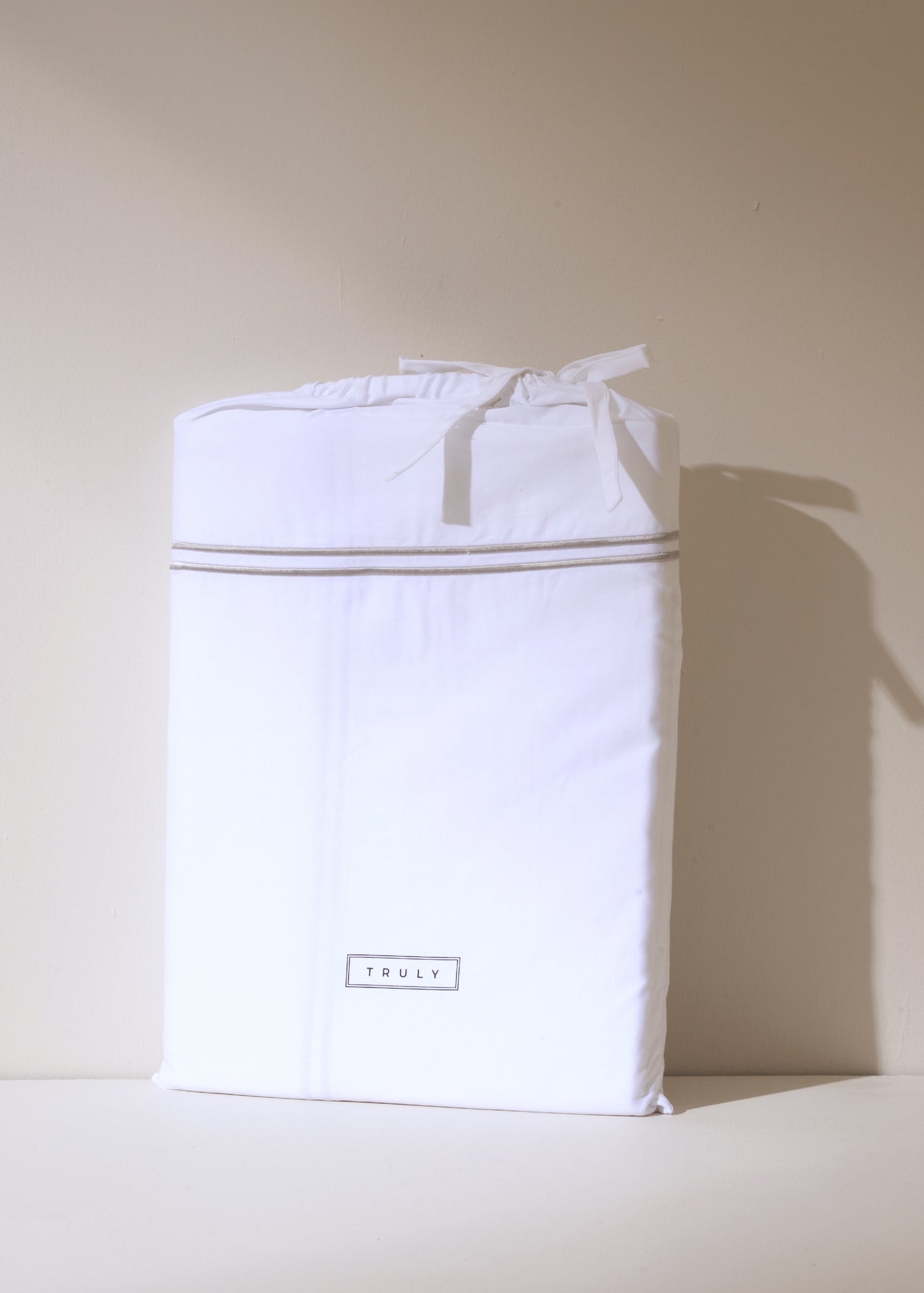 WHITE SATIN BEDDING WITH GREY STITCHING IN DIST BAG | TRULY LIFESTYLE