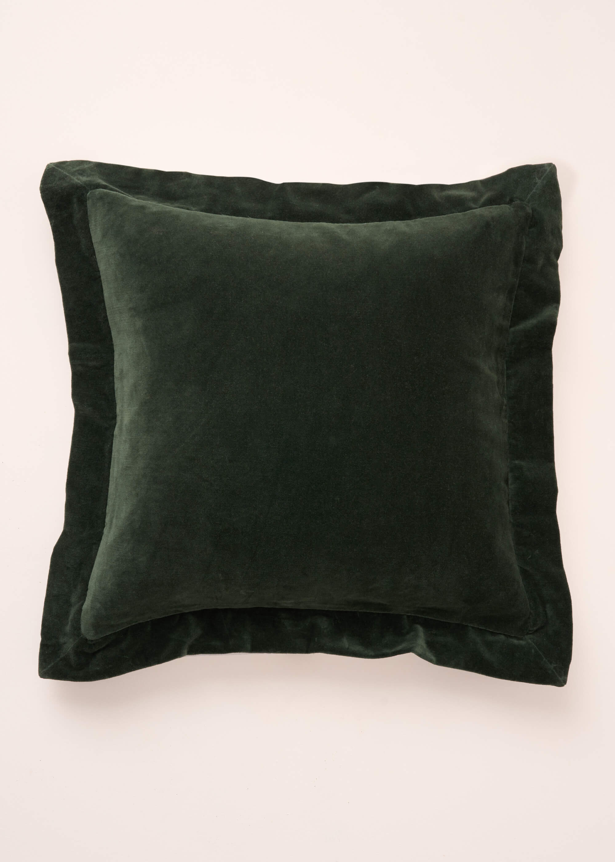 TRULY LIFESTYLE EMERALD GREEN VELVET SQUARE CUSHION