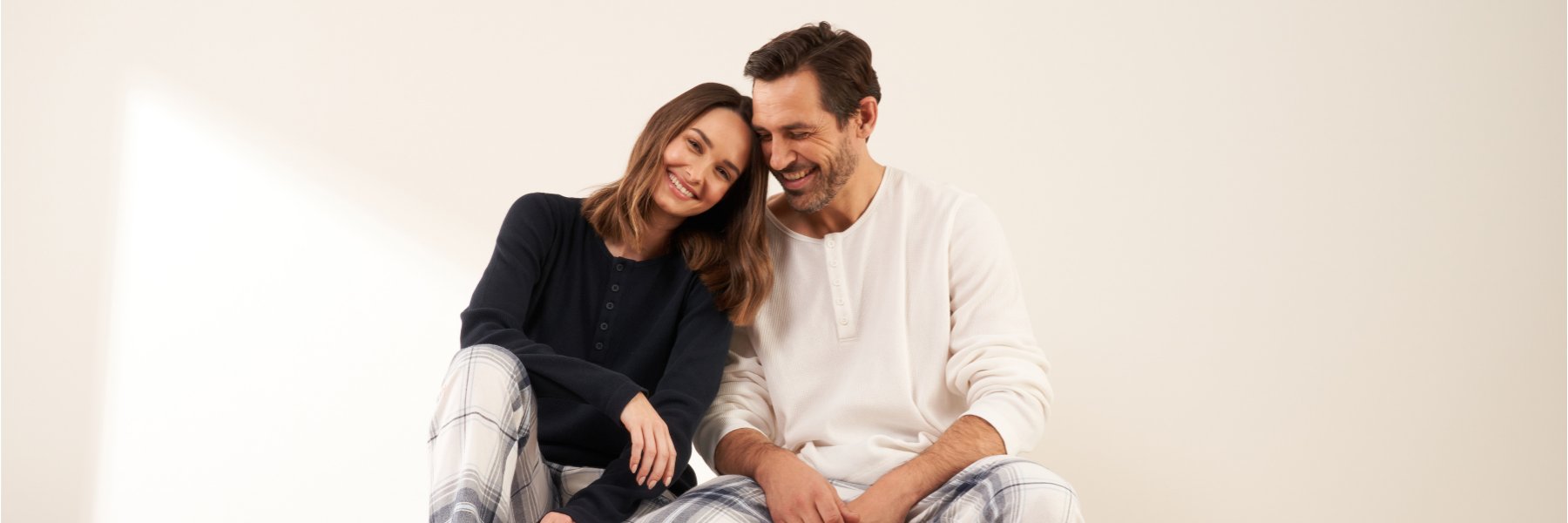 Truly Lifestyle Unisex Luxury Nightwear, Pyjamas For men and women