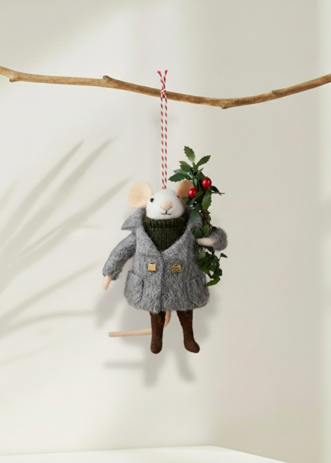 Truly Lifestyle White Christmas Mouse Decoration with Holly 