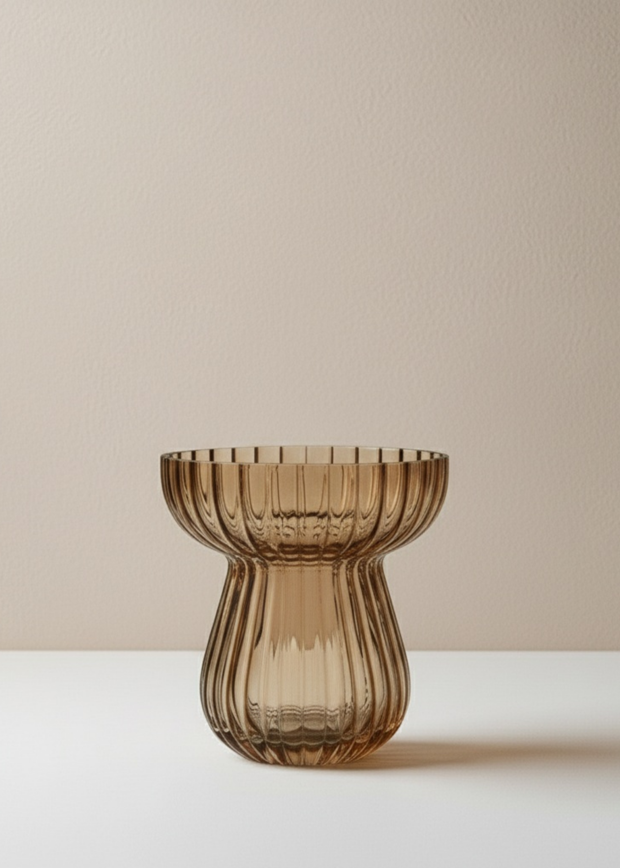 TRULY LIFESTYLE LARGE GLASS BULB VASE IN AMBER