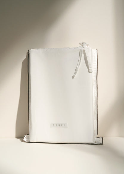 TRULY LIFESTYLE EMBROIDERED EDGE WHITE DUVET COVER IN BAG
