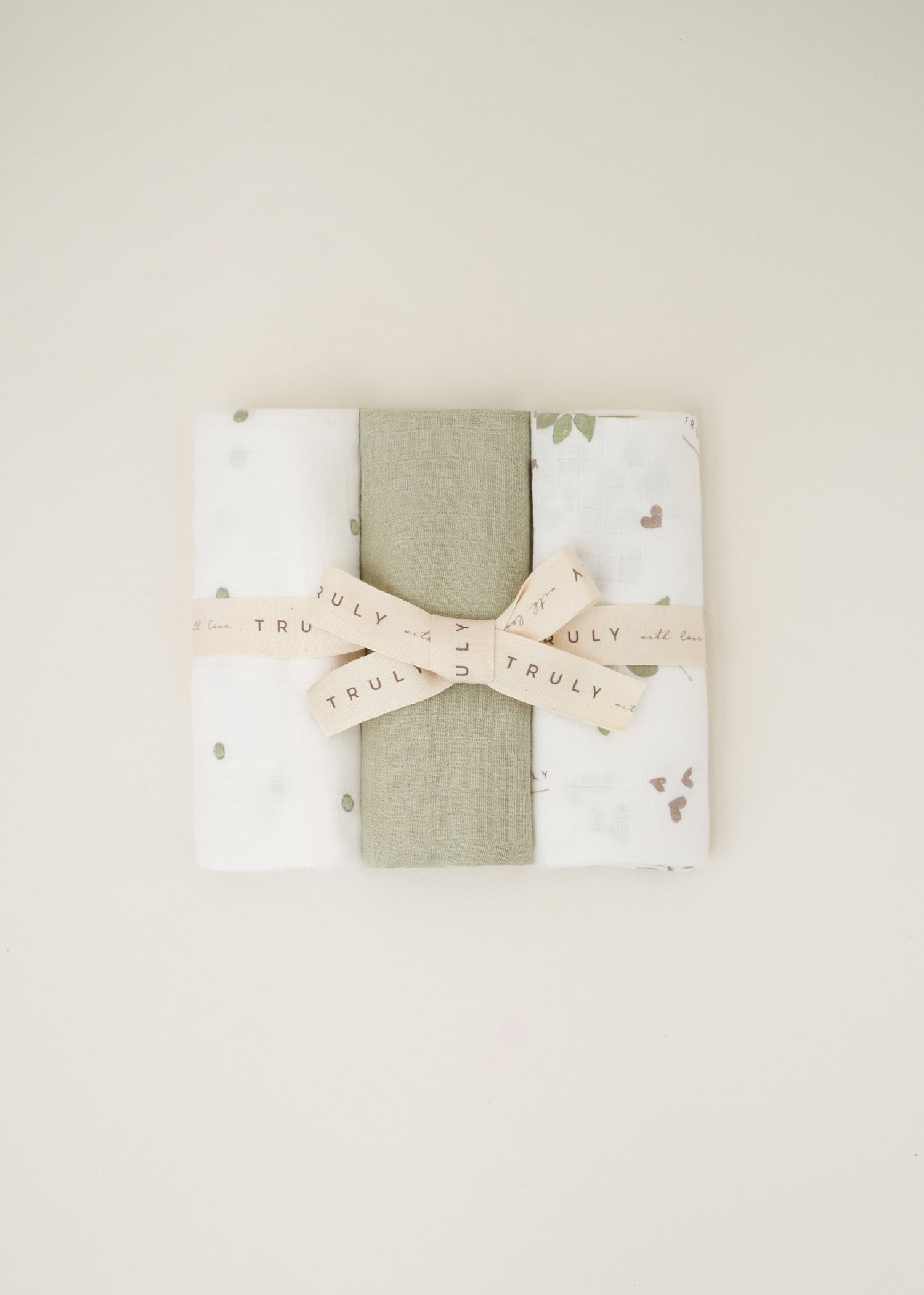 TRULY LIFESTYLE SET OF THREE BABY MUSLIN CLOTHS