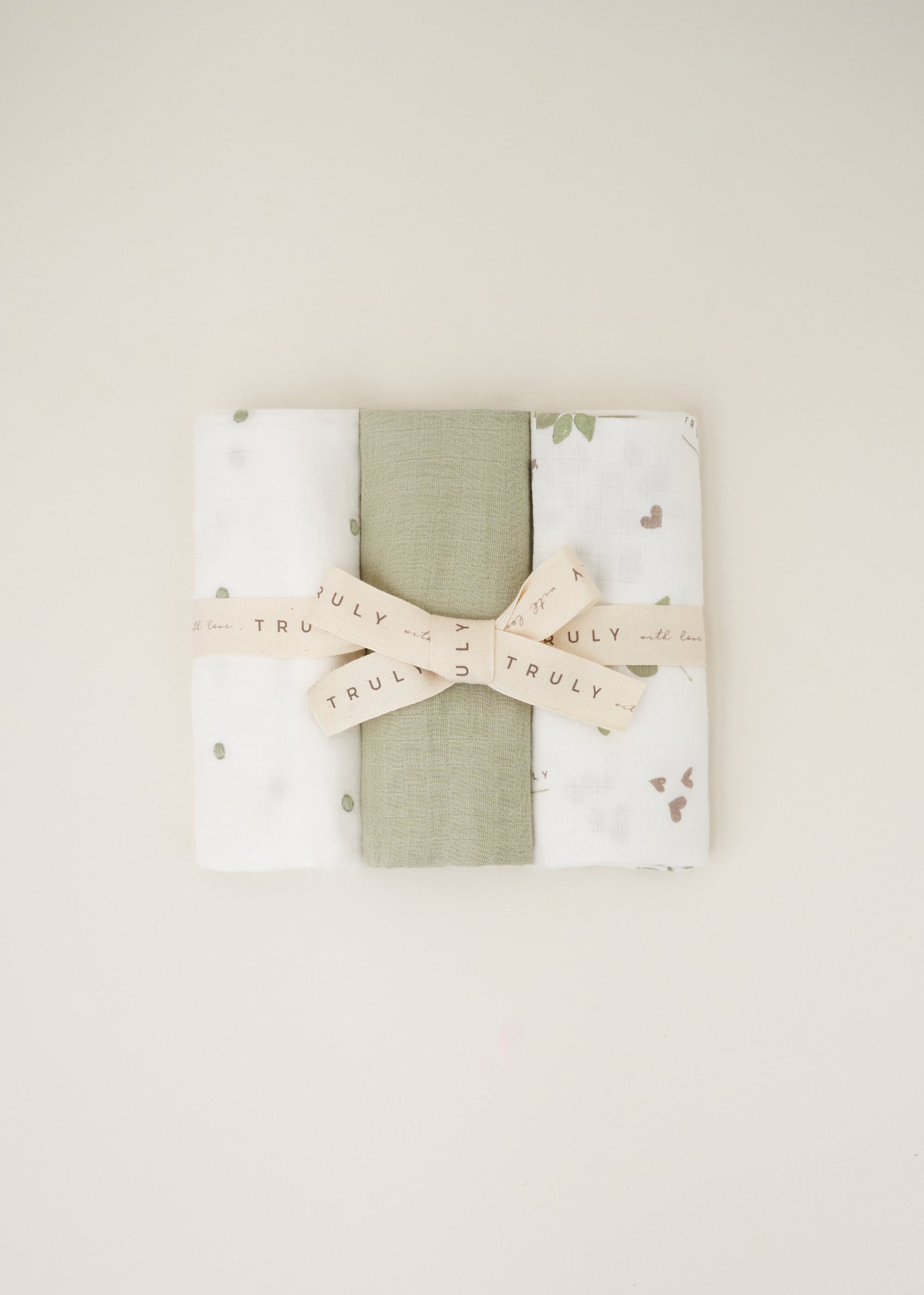 TRULY LIFESTYLE SET OF THREE BABY MUSLIN CLOTHS