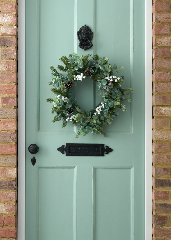 TRULY LIFESTYLE CHRISTMAS WREATH WITH WHITE BERRIES