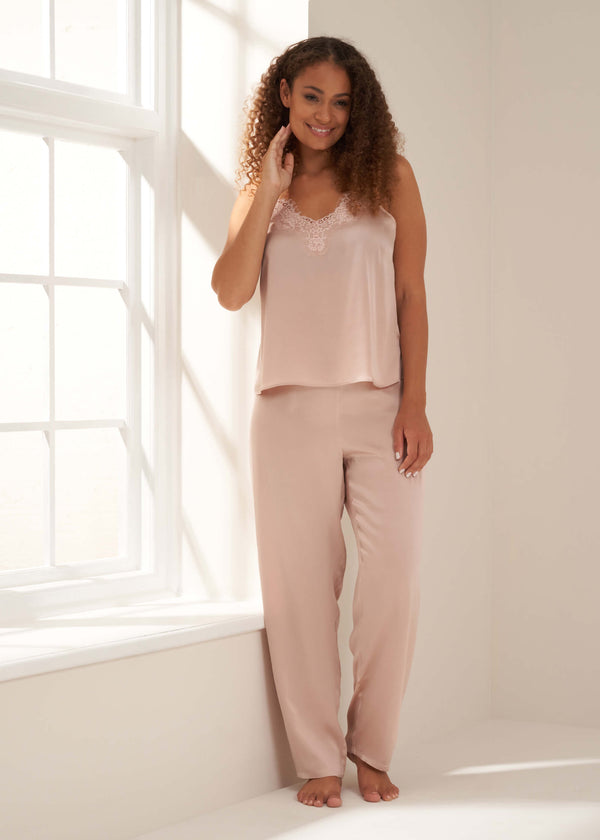 TRULY LIFESTYLE WOMENS BLUSH PINK SILK CAMISOLE AND TROUSER PYJAMA SET ON MODEL