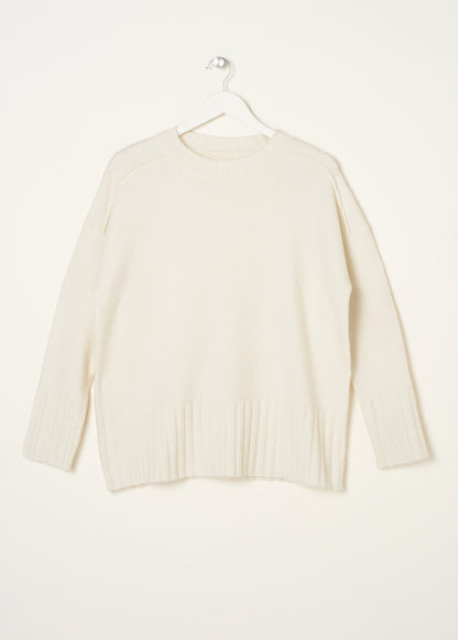 TRULY LIFESTYLE WOMENS WHITE FUNNEL NECK JUMPER WITH RIBBED HEM ON HANGER