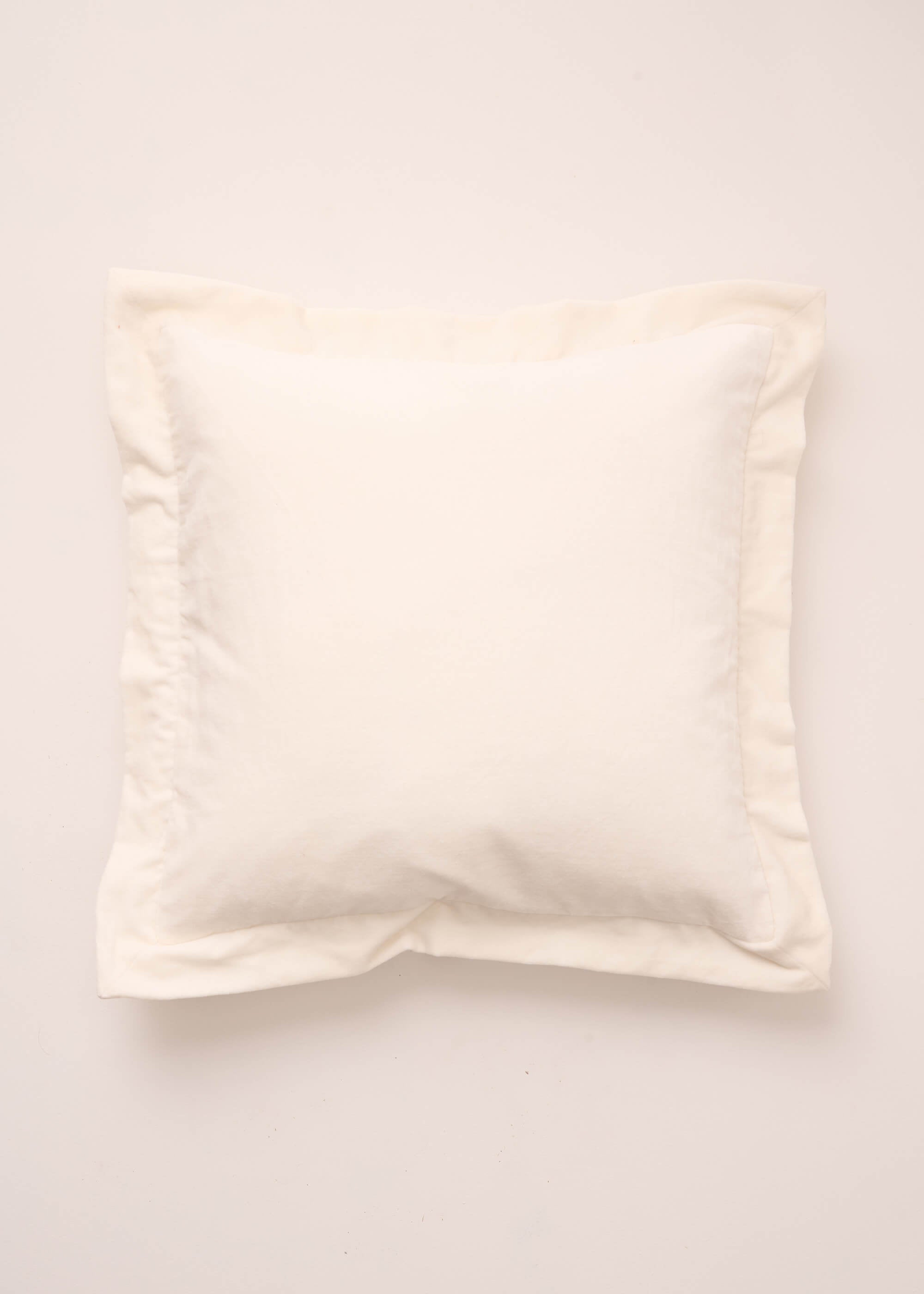 Cream velvet cushions hotsell