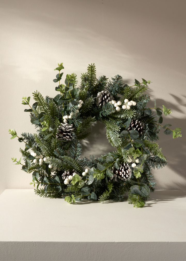 Truly Lifestyle Wreath With White Berries And Pine Cones