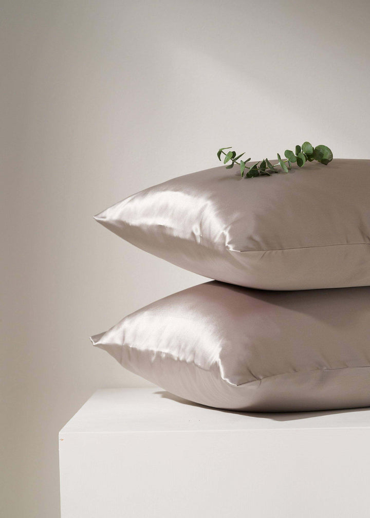 SILVER SILK PILLOWCASES ON PILLOWCASES | TRULY LIFESTYLE