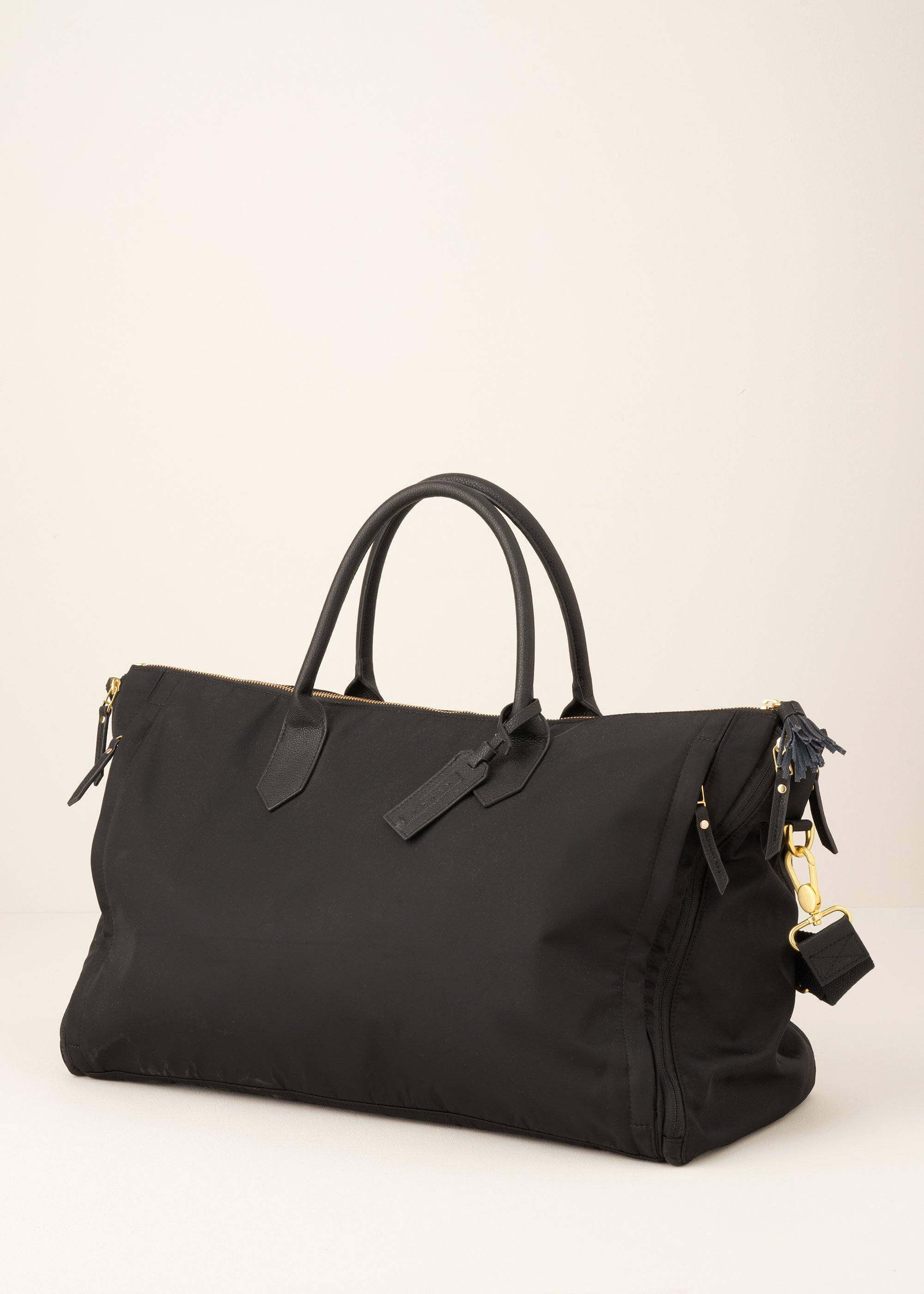 Medium Black Weekend Travel Bag | Accessories | Truly Lifestyle