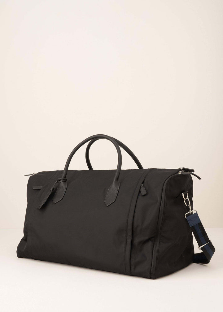 Black Large Travel Bag | Truly Lifestyle